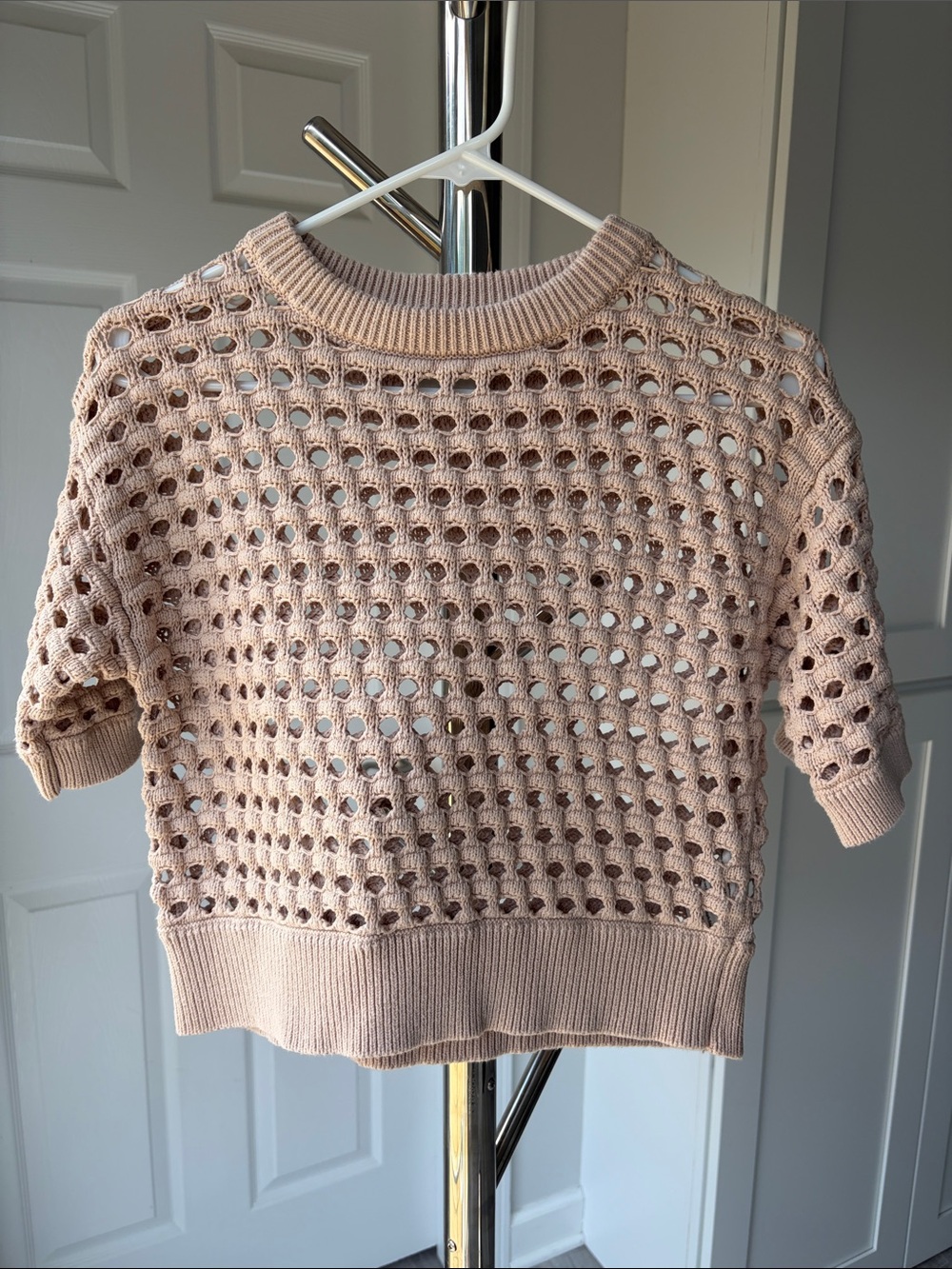 Varley Taupe Claybourne Knit Tee, Size XS.